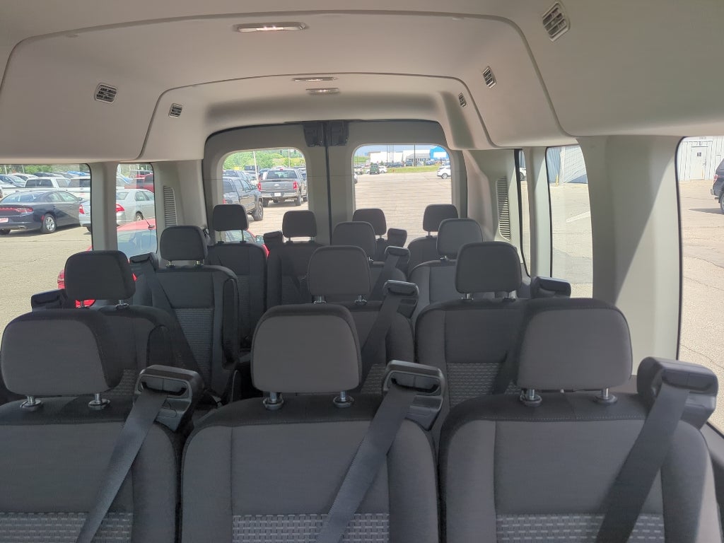 2025 Ford Transit Wagon XLT 15 Passenger