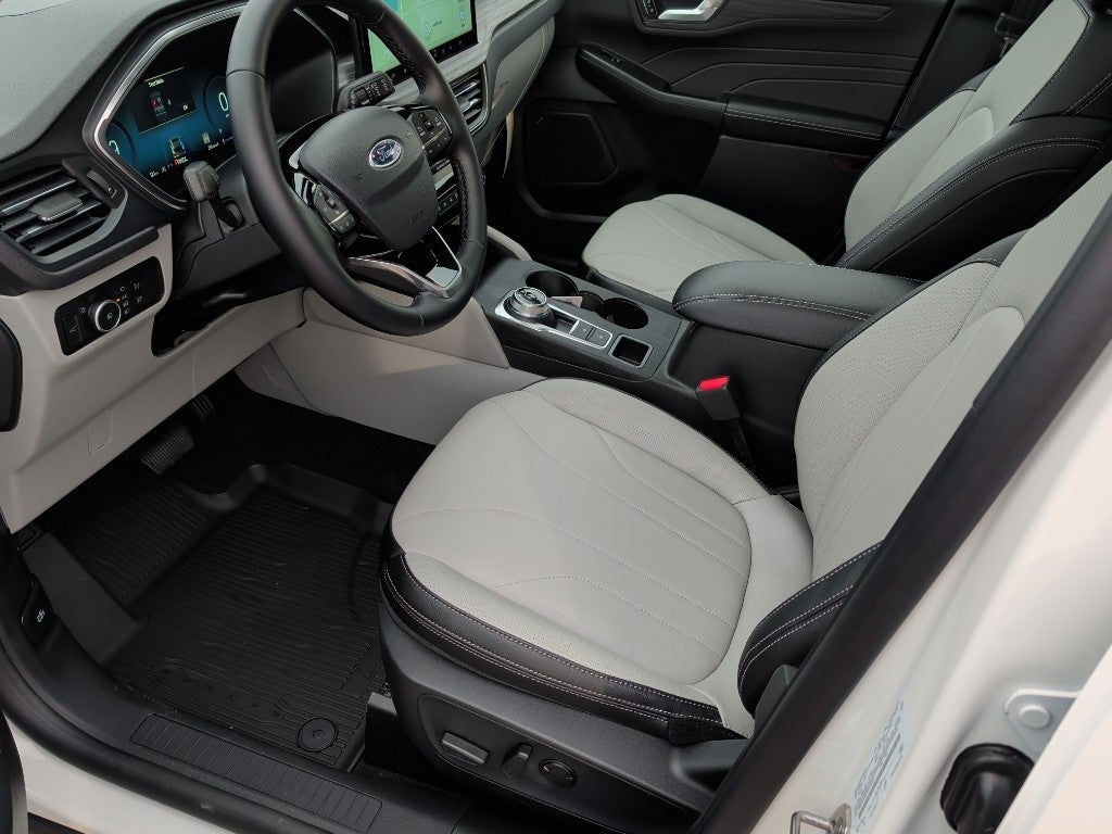 2026 Ford Escape Platinum