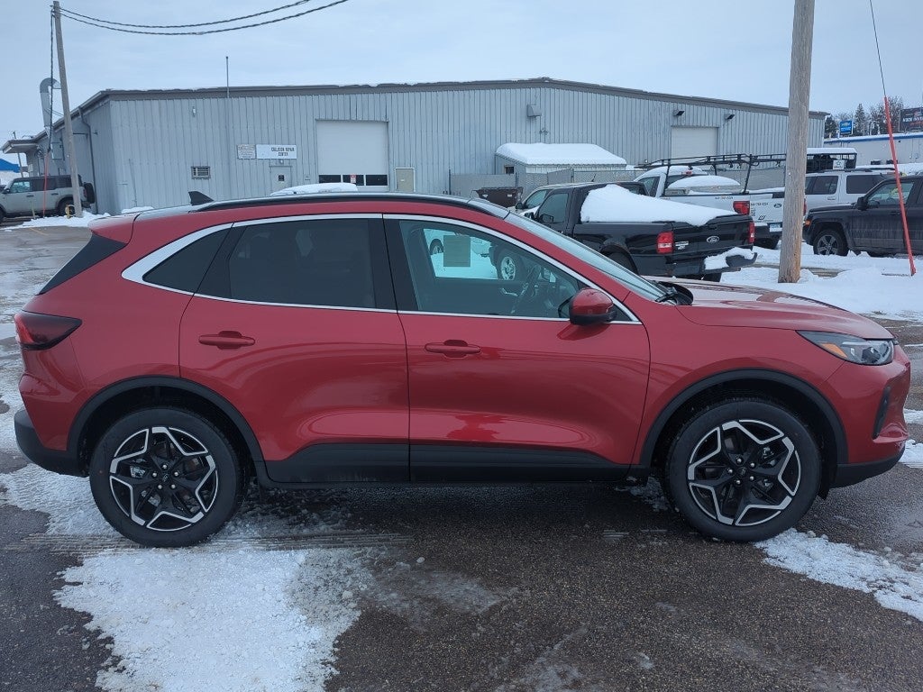 2026 Ford Escape Platinum