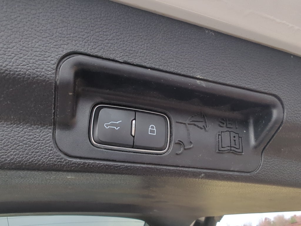 2020 Ford Explorer Base