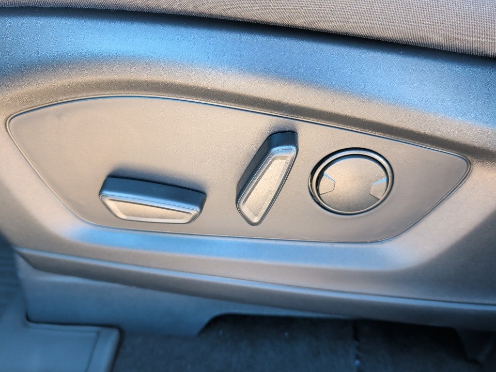 2026 Ford Explorer Active (100A)