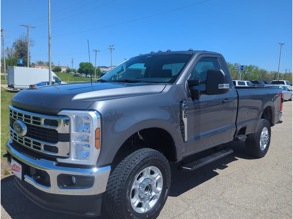 2025 Ford F-350 XLT