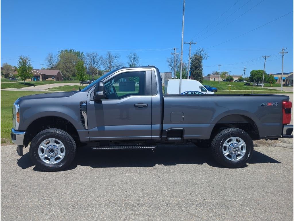 2025 Ford F-350 XLT