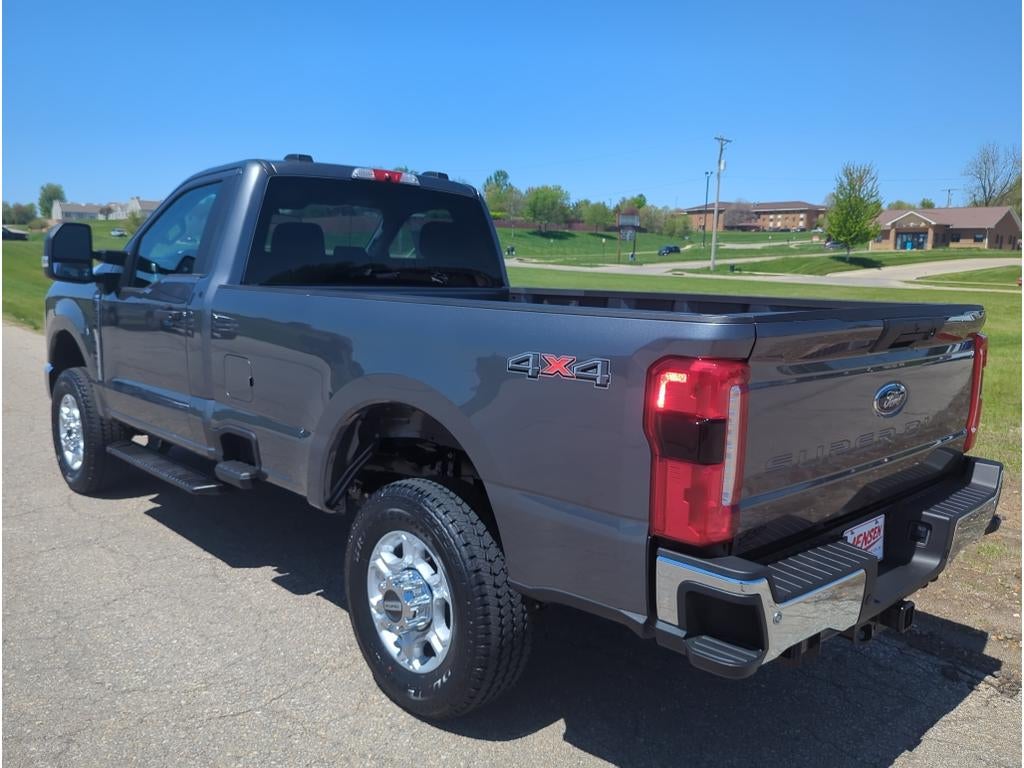 2025 Ford F-350 XLT