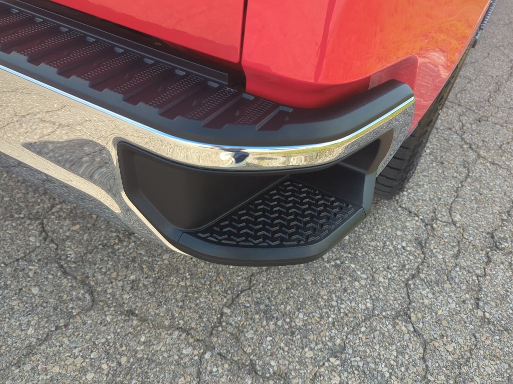 2024 Chevrolet Silverado LT