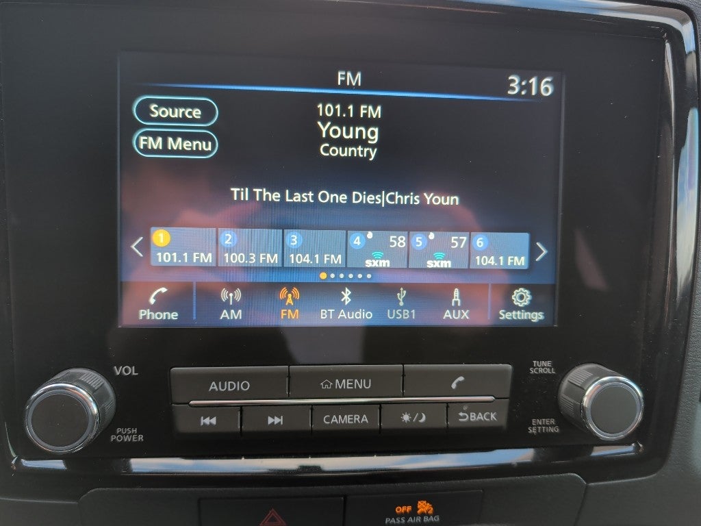 2022 Nissan Frontier SV